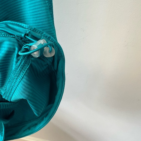 Lucy XS Turquoise Tank - Picture 4 of 4